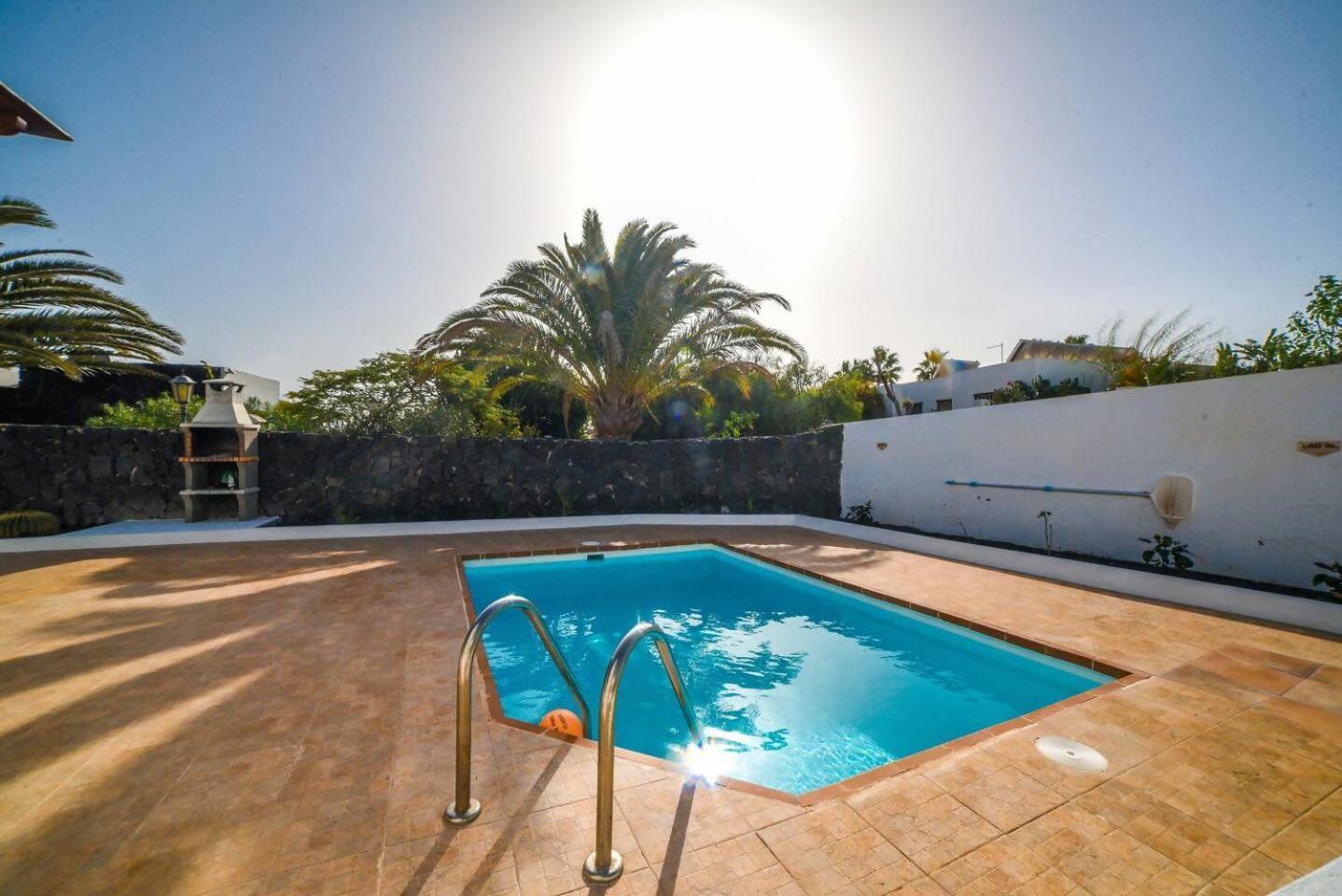 Agradable Y Familiar Con Piscina Casa Inima Villa Playa Blanca  Buitenkant foto